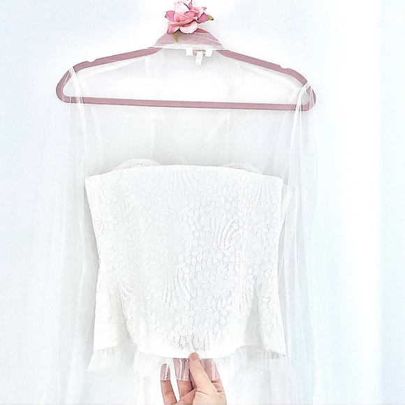 💕Beautiful White Lace Sheer Long Sleeve Top SZ S - Picture 3 of 14